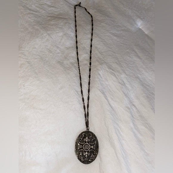 Vintage locket for pictures - Picture 6 of 7